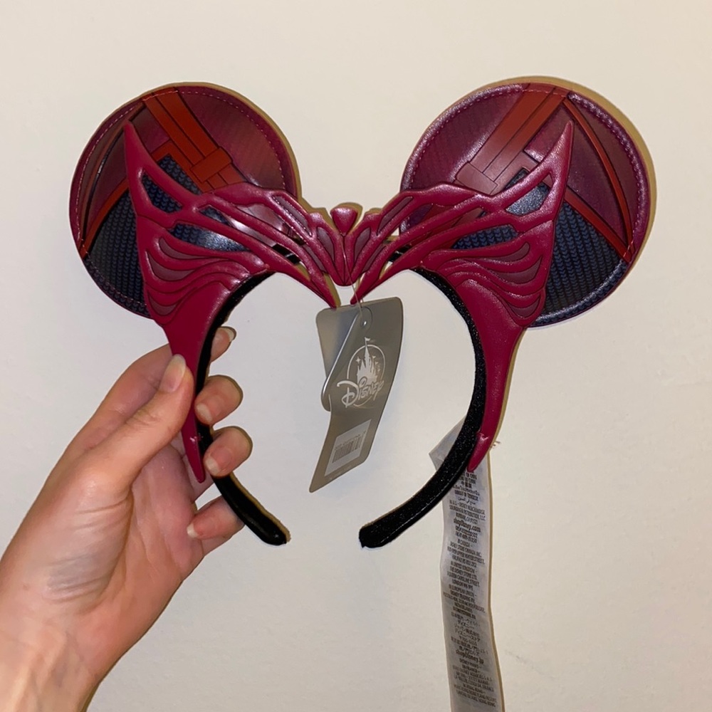 NWT Wanda Scarlet Witch MARVEL Mickey ears